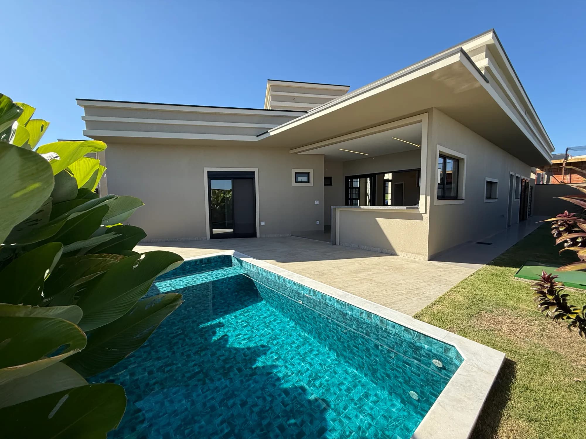 Casa térrea ampla e sofisticada em Paulínia