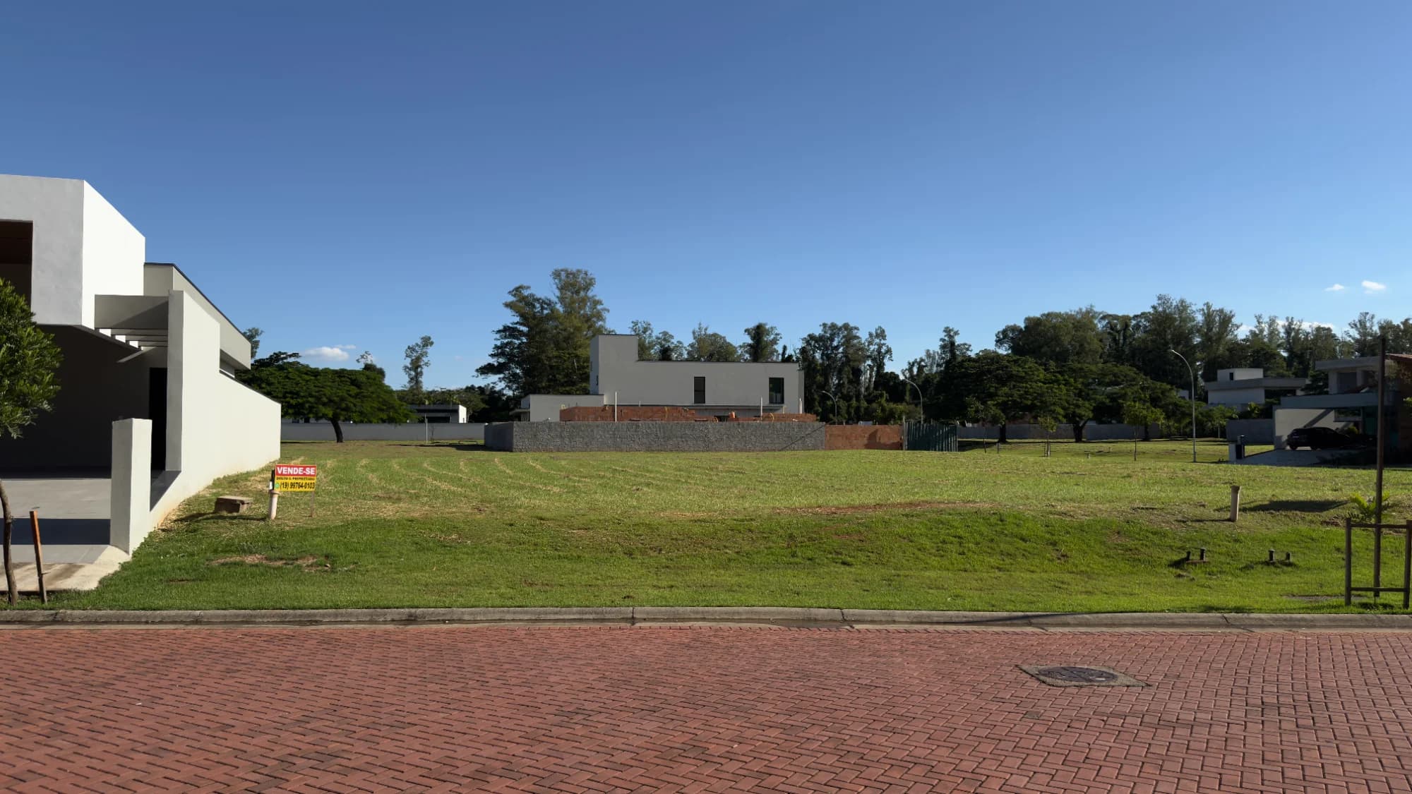 Uma oportunidade única de materializar o seu sonho de casa própria no renomado Reserva Santa Izabel,